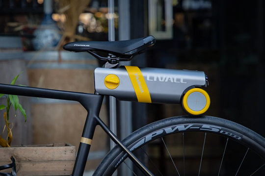 CLIP: Thiết bị biến xe đạp thành xe đạp điện trong 30 giây - Ảnh 2.