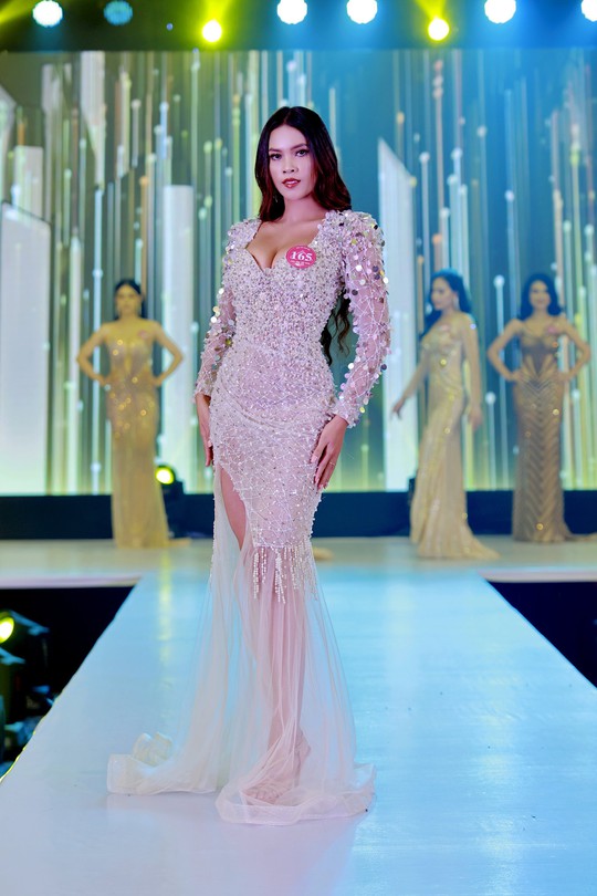 Nhan sắc bốc lửa của 25 thí sinh vào chung kết Hoa hậu Việt Nam Thời đại 2022 - Ảnh 13.