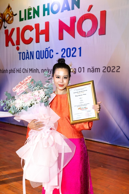 Diễn viên Nam Thư: “Hạnh phúc do mình chọn” - Ảnh 1.