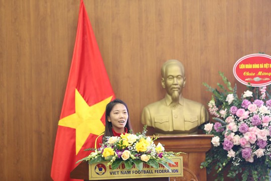 CLIP: Lễ mừng công đội tuyển bóng đá nữ Việt Nam - Ảnh 4.