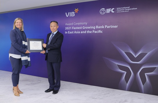 VIB nhận giải thưởng Ngân hàng tăng trưởng nhanh nhất trong hoạt động tài trợ thương mại khu vực Đông Á và Thái Bình Dương - Ảnh 1.