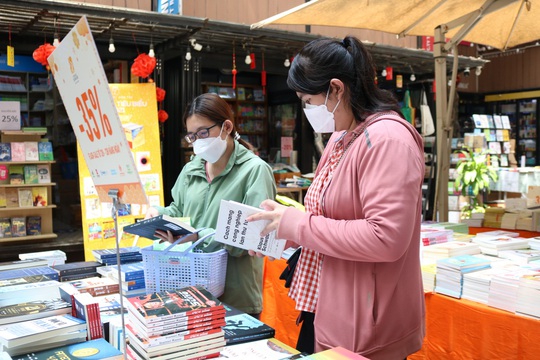 Cơ hội rinh sách hay giá rẻ tại Hội Sách xuyên Việt - Ảnh 6.