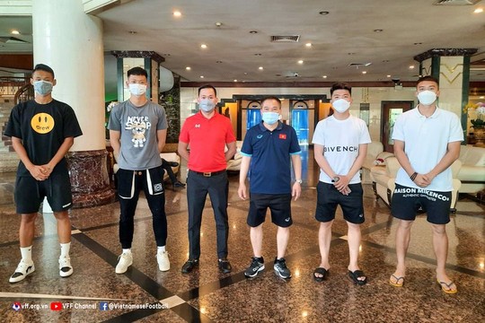 Viện binh kịp thời góp mặt, U23 Việt Nam đủ lực lượng thi đấu bán kết tối nay - Ảnh 2.