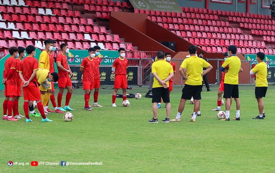 Tuyển U23 Việt Nam có thêm 7 cầu thủ trước trận tái đấu U23 Thái Lan - Ảnh 1.