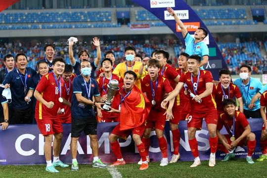 Đội trưởng U23 Dụng Quang Nho: Tôi xin về Bình Thuận thắp nhang cho bà ngoại - Ảnh 3.