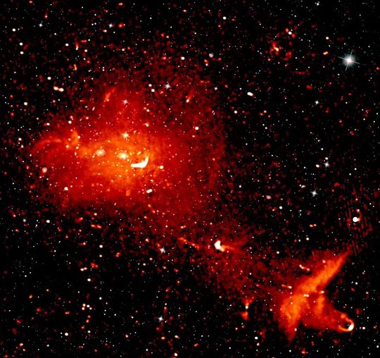 Hình ảnh kinh ngạc: kính viễn vọng bắt được 4,4 triệu quái vật từ lỗ đen tới thiên hà - Ảnh 3.