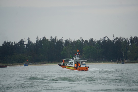 Danh tính 15 người chết ở biển Cửa Đại, trực thăng đang tìm 2 cháu bé mất tích - Ảnh 8.