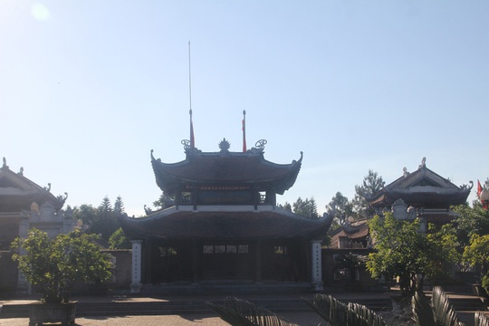 Đền thờ Hoàng đế Quang Trung, nét độc đáo của xứ Nghệ - Ảnh 1.