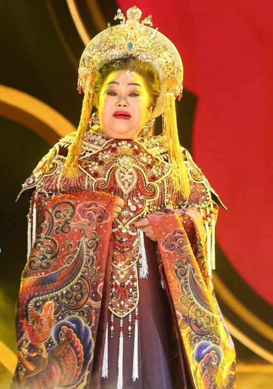 Vũ Linh trở lại sàn diễn sau lần xuất hiện trong chương trình Mai Vàng lần 27 - Ảnh 9.