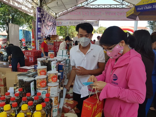 Chăm lo, hỗ trợ đoàn viên bị ảnh hưởng bởi dịch bệnh - Ảnh 1.