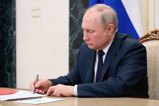 Tổng thống Putin ra tay bảo vệ hàng không Nga - Ảnh 1.