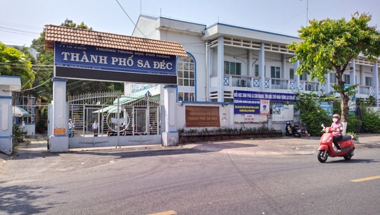 Giám đốc Sở GD-ĐT Đồng Tháp nói gì về việc giáo viên bị buộc ký tên vào học bạ trắng? - Ảnh 1.