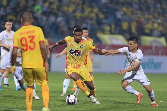Quang Hải lập công giúp Hà Nội FC đánh bại Thanh Hóa - Ảnh 2.