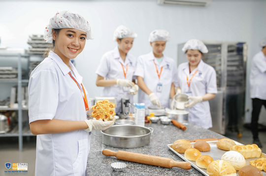 Trường ĐH Nguyễn Tất Thành có thêm 4 chương trình đào tạo đạt chuẩn AUN- QA - Ảnh 1.