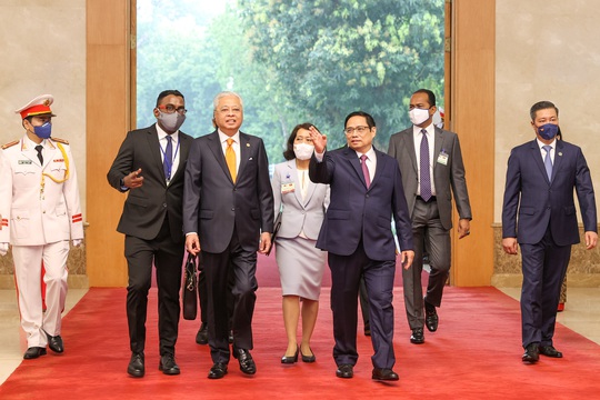 Thủ tướng Phạm Minh Chính đón, hội đàm với Thủ tướng Malaysia - Ảnh 4.