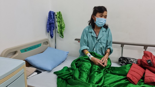 Hàng loạt người dân Đà Lạt, du khách và vận động viên nhập viện sau khi ăn bánh mì - Ảnh 1.