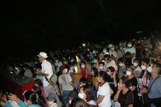 Hàng ngàn người đổ về thưởng thức Đêm Mỹ Sơn huyền thoại - Ảnh 24.