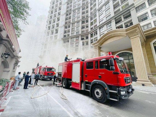 Tập huấn và diễn tập PCCC tại tòa nhà Sunshine Palace - Ảnh 1.