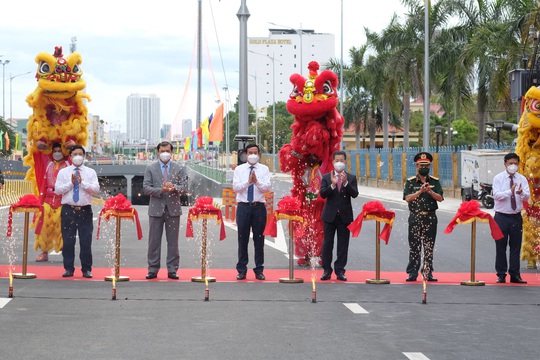 Đà Nẵng: Nút giao thông hơn 723 tỉ đồng chính thức thông xe sau 2 năm thi công - Ảnh 2.