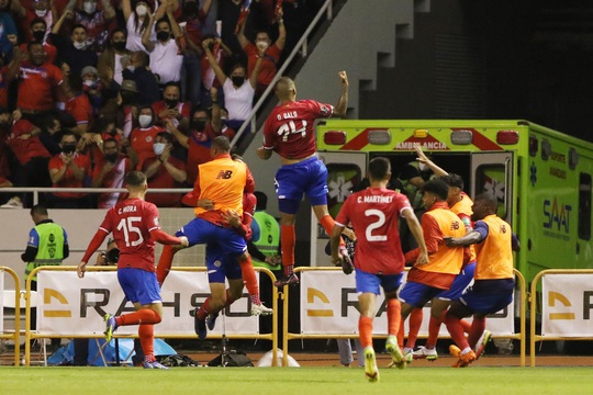 Thua sốc Costa Rica, tuyển Mỹ thẳng tiến World Cup 2022 - Ảnh 4.