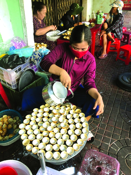 Ngồi ăn bên bếp lửa - Ảnh 1.