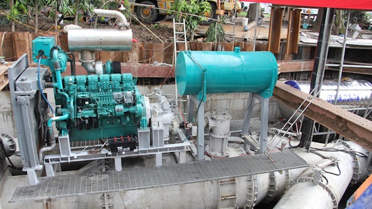 Chủ tịch UBND TP HCM chỉ đạo đàm phán ngưng thuê siêu máy bơm chống ngập - Ảnh 1.