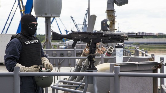 Đàm phán Nga - Ukraine vừa dứt, Mỹ điều 2 khu trục hạm vào biển Baltic - Ảnh 1.