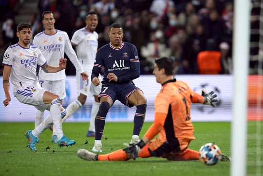 Real Madrid tái đấu PSG: Mọi chú ý dồn vào Mbappé - Ảnh 1.