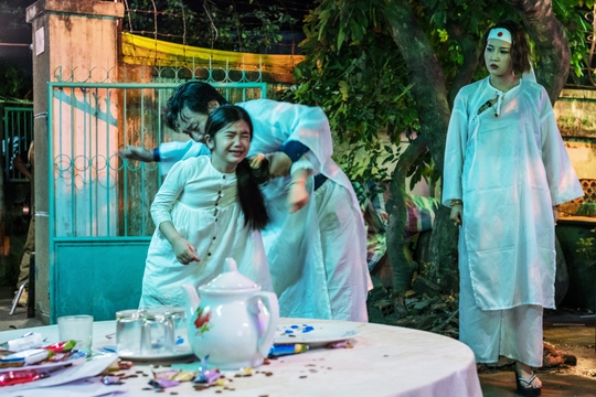 Phim “Đêm tối rực rỡ” trích doanh thu tặng Quỹ Bảo trợ trẻ em Việt Nam - Ảnh 2.