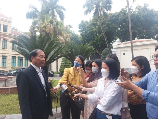 Các bên nói gì về kết quả tăng lương tối thiểu vùng 6%  từ ngày 1-7-2022? - Ảnh 3.