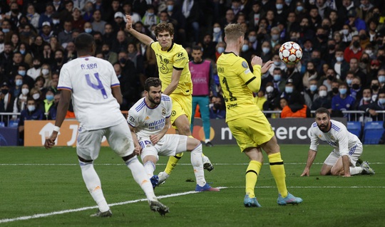 Thua nghẹt thở Chelsea sân nhà, Real Madrid vào bán kết Champions League - Ảnh 4.