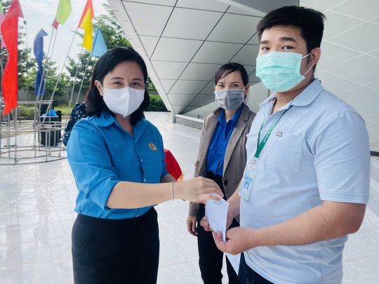 Công đoàn các KCN tỉnh Bình Phước tưng bừng khai mạc Tháng Công nhân - Ảnh 1.