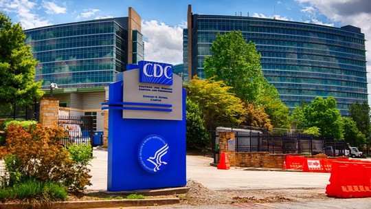 Virus bí ẩn gây viêm gan ở trẻ em: CDC chỉ ra nghi can bất ngờ - Ảnh 1.