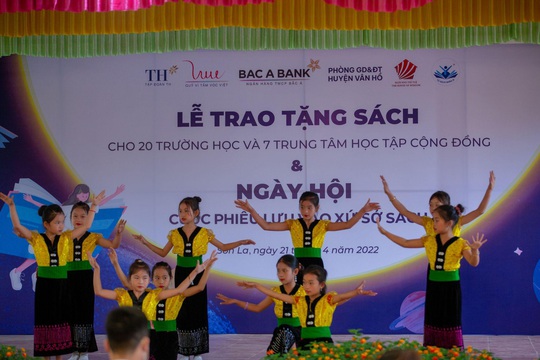 Tưng bừng ngày hội đọc sách 2022 tại Sơn La - Ảnh 1.