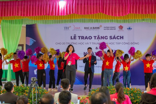 Tưng bừng ngày hội đọc sách 2022 tại Sơn La - Ảnh 2.