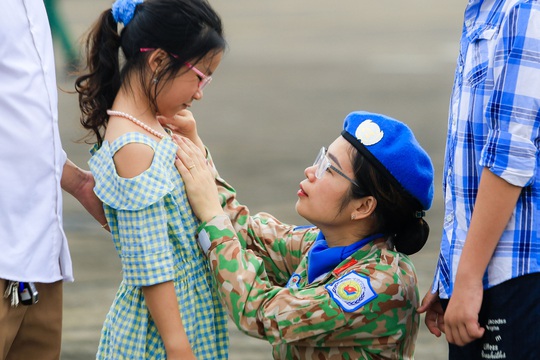CLIP: Chủ tịch nước tiễn lực lượng lên đường gìn giữ hoà bình Liên Hiệp Quốc - Ảnh 3.