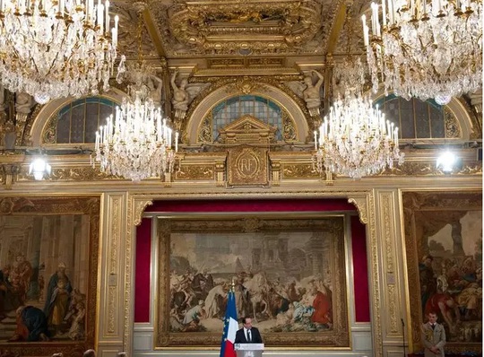 Bên trong cung điện ở và làm việc Tổng thống Pháp - Ảnh 10.