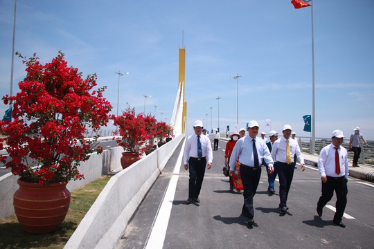 Thông xe cầu Ông Điền, một trong những cây cầu đẹp nhất Quảng Nam - Ảnh 1.