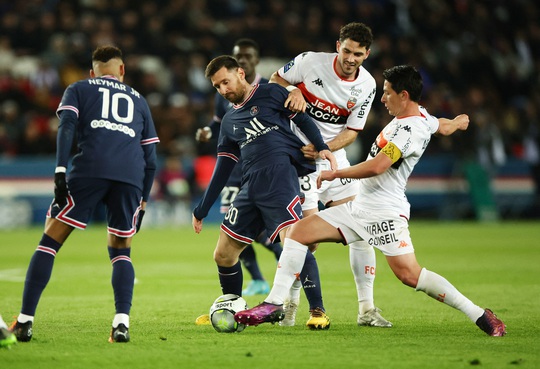 Tam tấu Messi - Neymar - Mbappe lập công, PSG đè bẹp đối thủ trên sân nhà - Ảnh 4.