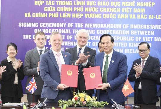 Việt Nam và Anh hợp tác giáo dục nghề nghiệp - Ảnh 1.