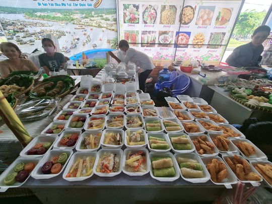 Gần 100 loại bánh dân gian đầy sắc màu, nhìn thôi đã muốn thưởng thức - Ảnh 12.