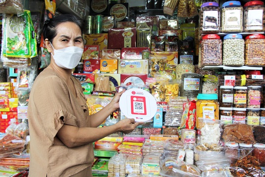 Người Đà Nẵng đi chợ chỉ đem smartphone, không cần tiền mặt - Ảnh 3.