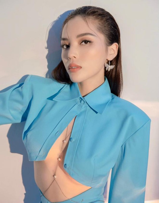 Hoa hậu Việt Nam Kỳ Duyên tung bộ ảnh khoe đường cong gợi cảm - Ảnh 3.
