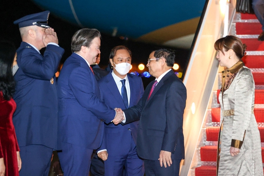 Thủ tướng Phạm Minh Chính tới Washington dự Hội nghị Cấp cao Đặc biệt ASEAN - Mỹ - Ảnh 2.