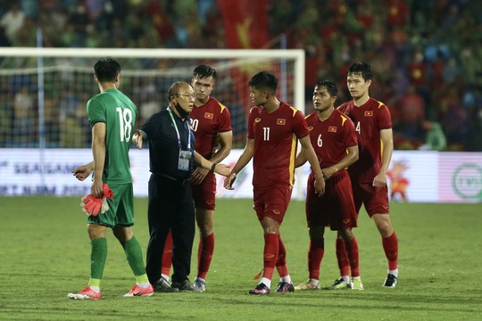 HLV Park Hang-seo chưa hài lòng sau trận U23 Việt Nam thắng Myanmar - Ảnh 6.