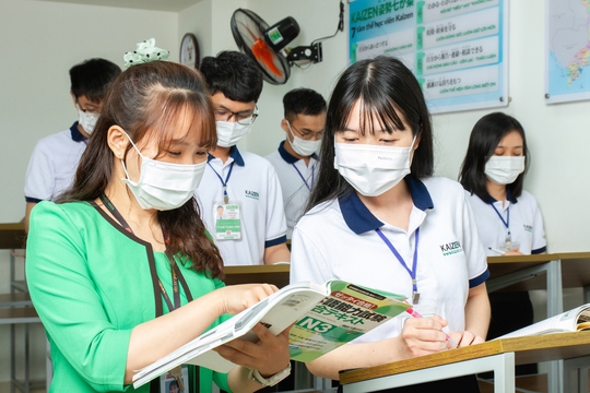 Lao động về nước khó tìm việc - Ảnh 1.