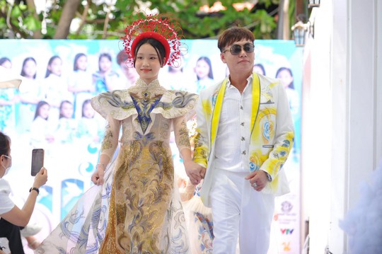Dàn mẫu nhí tỏa sáng tại Peace Kid Fashion show by Tommy Nguyễn - Ảnh 5.