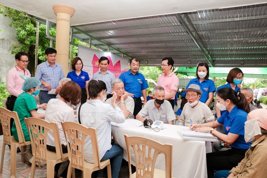 C.P. Việt Nam đồng hành cùng hành trình Thầy thuốc trẻ làm theo lời Bác, tình nguyện vì sức khỏe cộng đồng năm 2022 - Ảnh 4.
