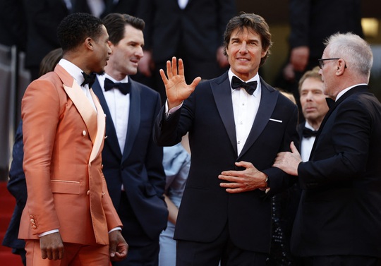 Tom Cruise phong độ tuổi 59, khuấy động Cannes 2022 - Ảnh 10.