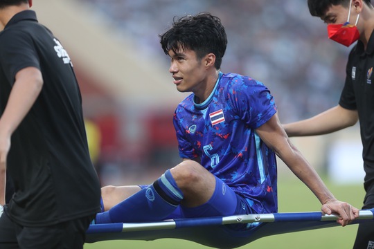 U23 Thái Lan đánh bại Indonesia trong một trận cầu nhiều thẻ đỏ - Ảnh 10.